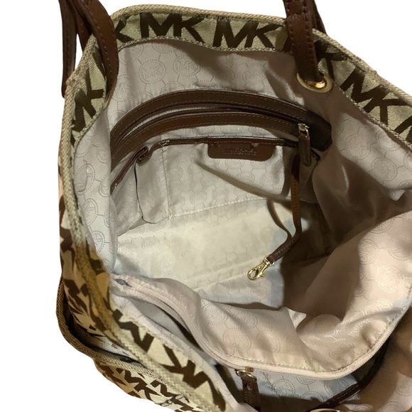 Michael Kors Tan Canvas multi pocket tote with leather trim - Picture 8 of 10
